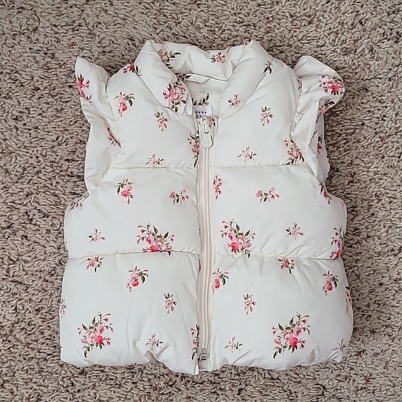 NWOT Baby GAP Rose Floral Ruffle Puffer Vest 6-12m Ivory Pink - Picture 1 of 4